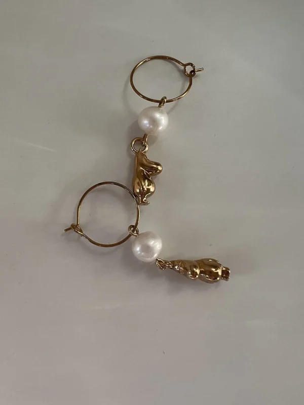 MALAIKARAISS Moom­in® Hoop Ear­rings 3D Moom­in &Pearl<< Earrings | Moomin X Malaikaraiss